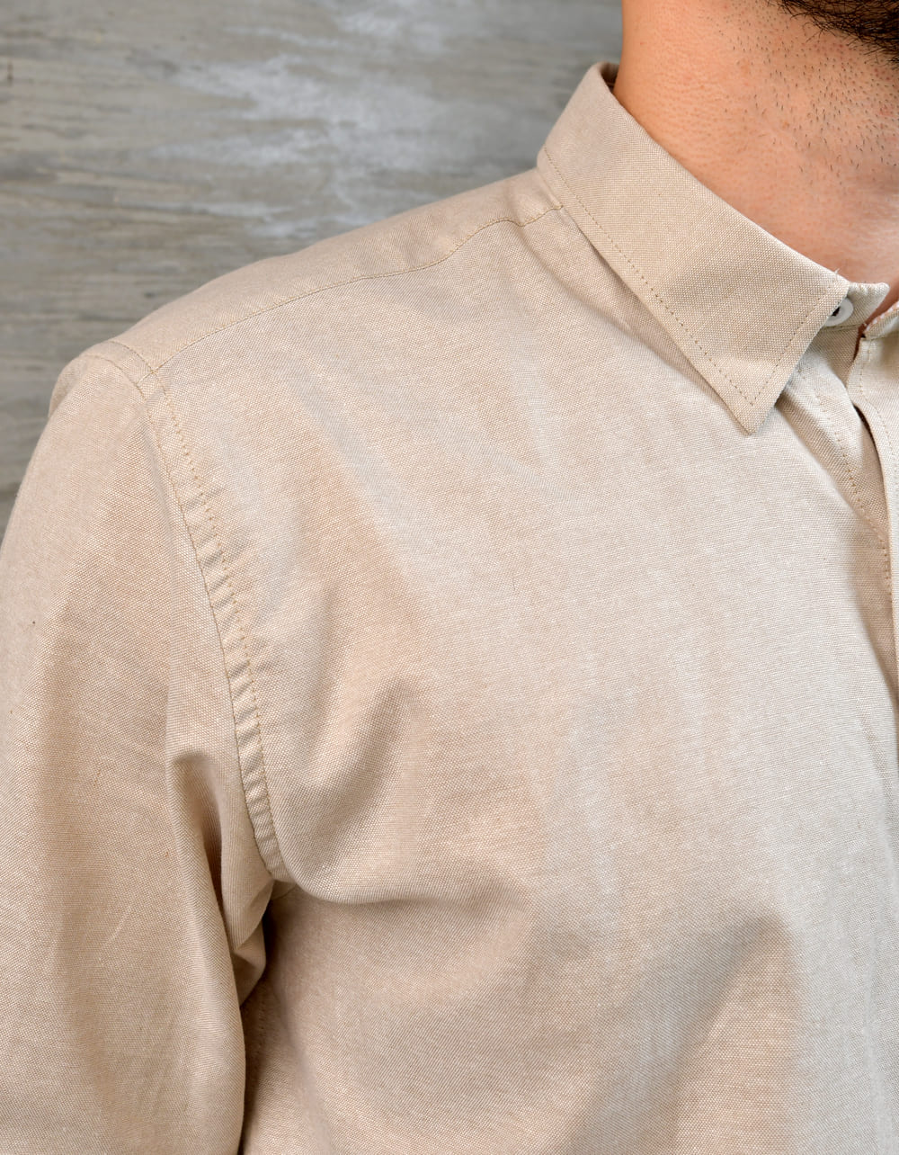 Camisa Oxford Manga Larga Beige Moldería Clásica