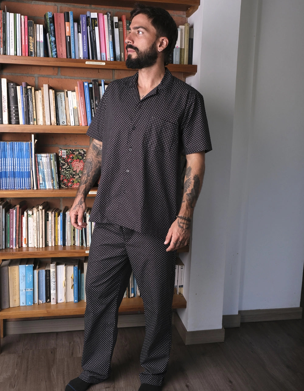 Pijama Manga Corta Negra Con Puntos Blancos