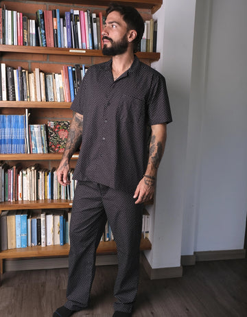 Pijama Manga Corta Negra Con Puntos Blancos