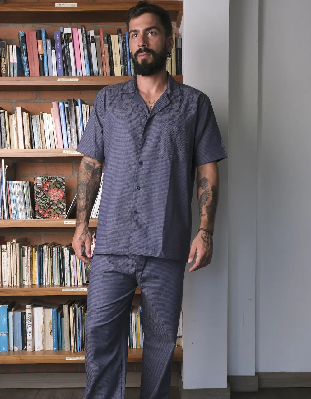 Pijama Manga Corta Gris Estampado Tiangulos Azul Oscuro