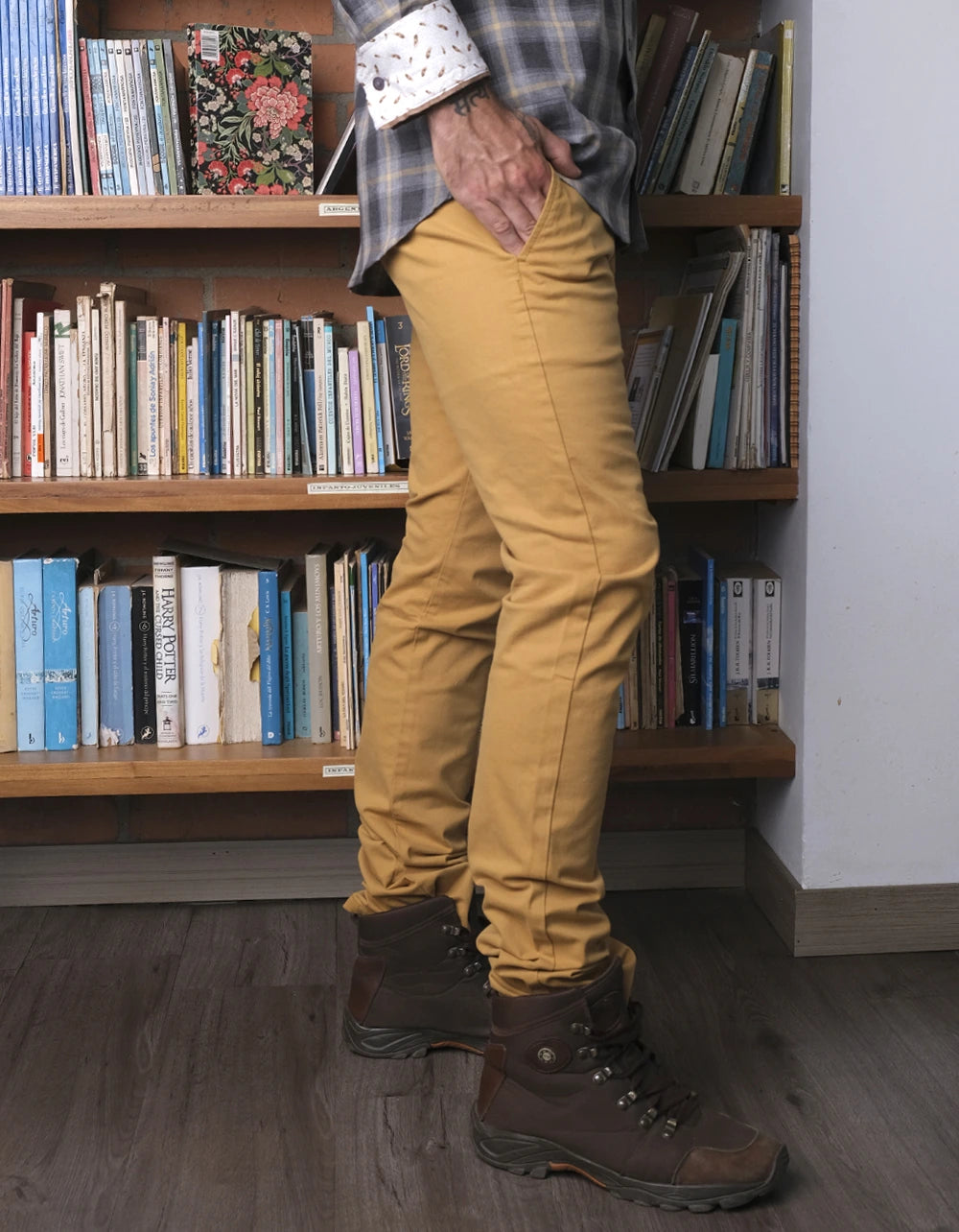 Pantalón Informal Stretch Color Mostaza
