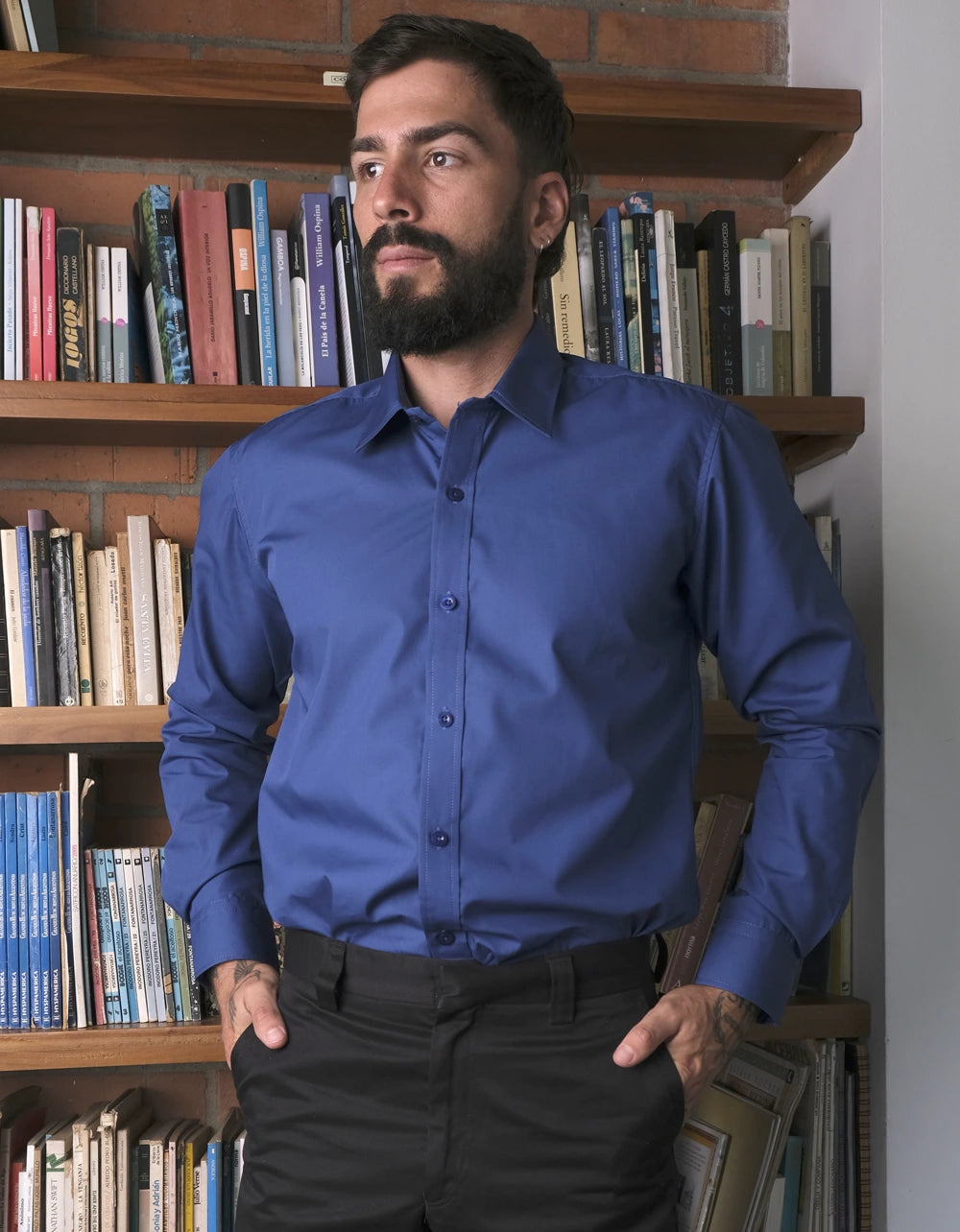 Camisa Manga Larga Sin Textura Color Azul Oscuro - Moldería slim