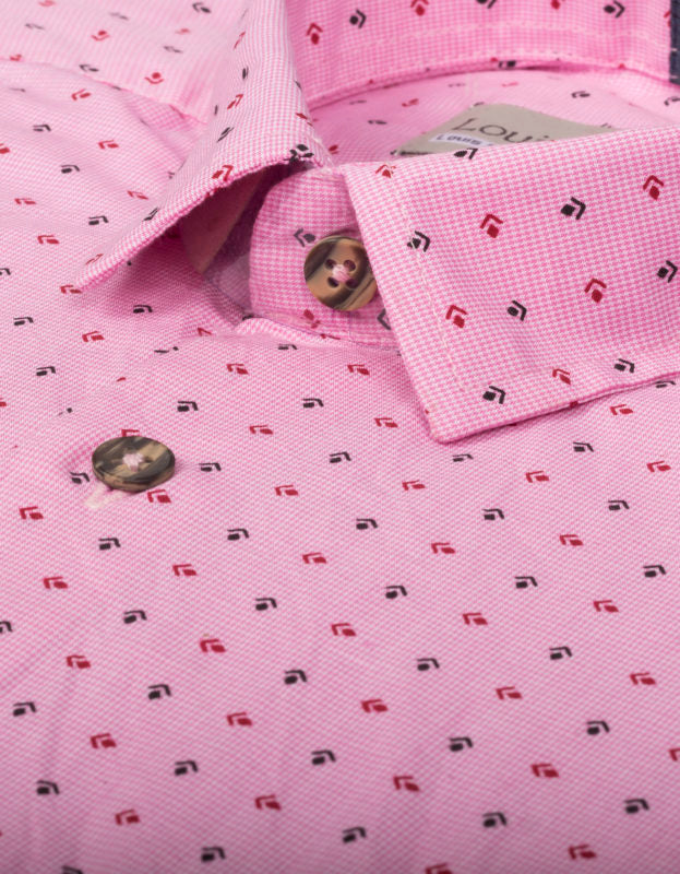 Camisa Manga Larga Color Rosa Estampado Geométrico Con Detalle En Bolsillo - Moldería slim