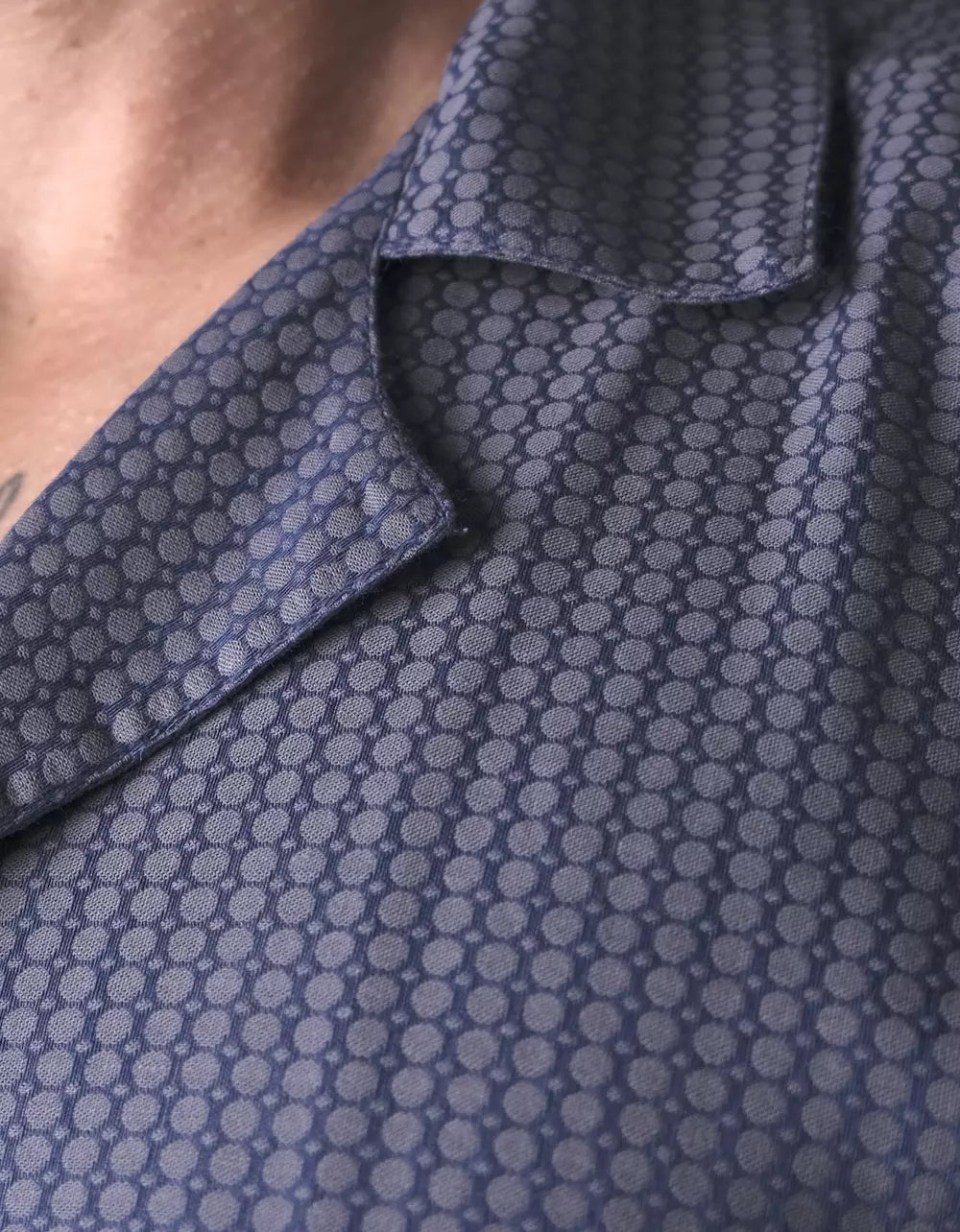 Pijama Manga Corta Azul Con Puntos Grises