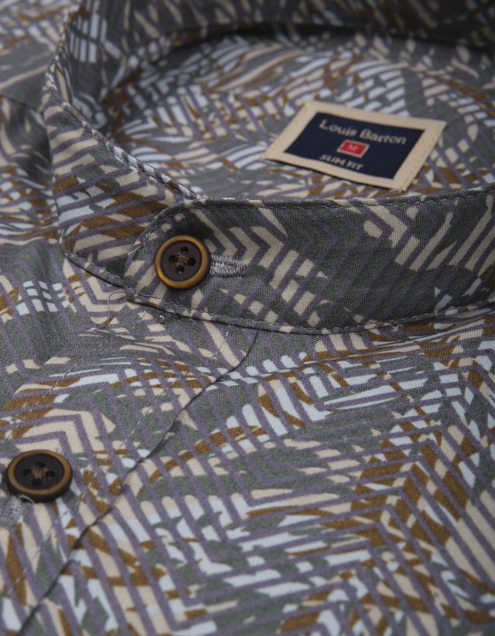 Camisa Manga Larga Cuello Neru Estampado Hojas Verdes - Moldería slim