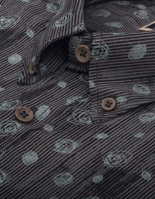 Camisa Manga Corta Gris Rayas Y Flores Abstractas - Moldería informal
