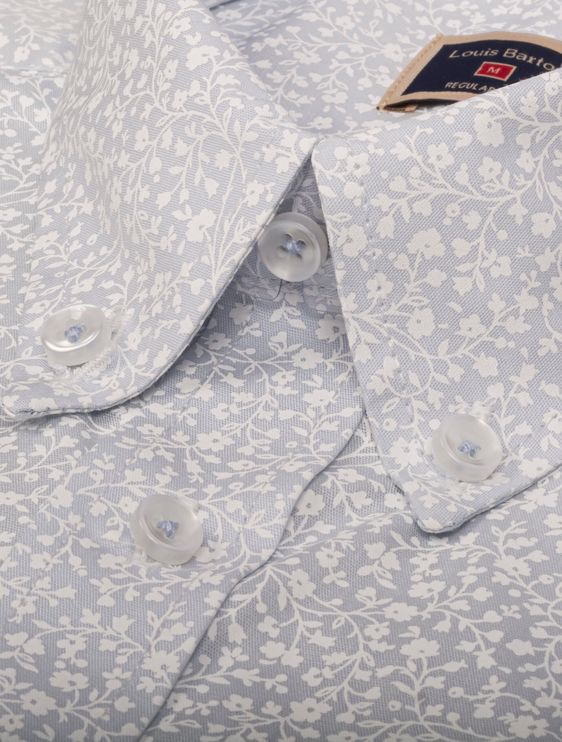 Camisa Manga Corta Azul Claro Print Flores Blancas - Moldería informal