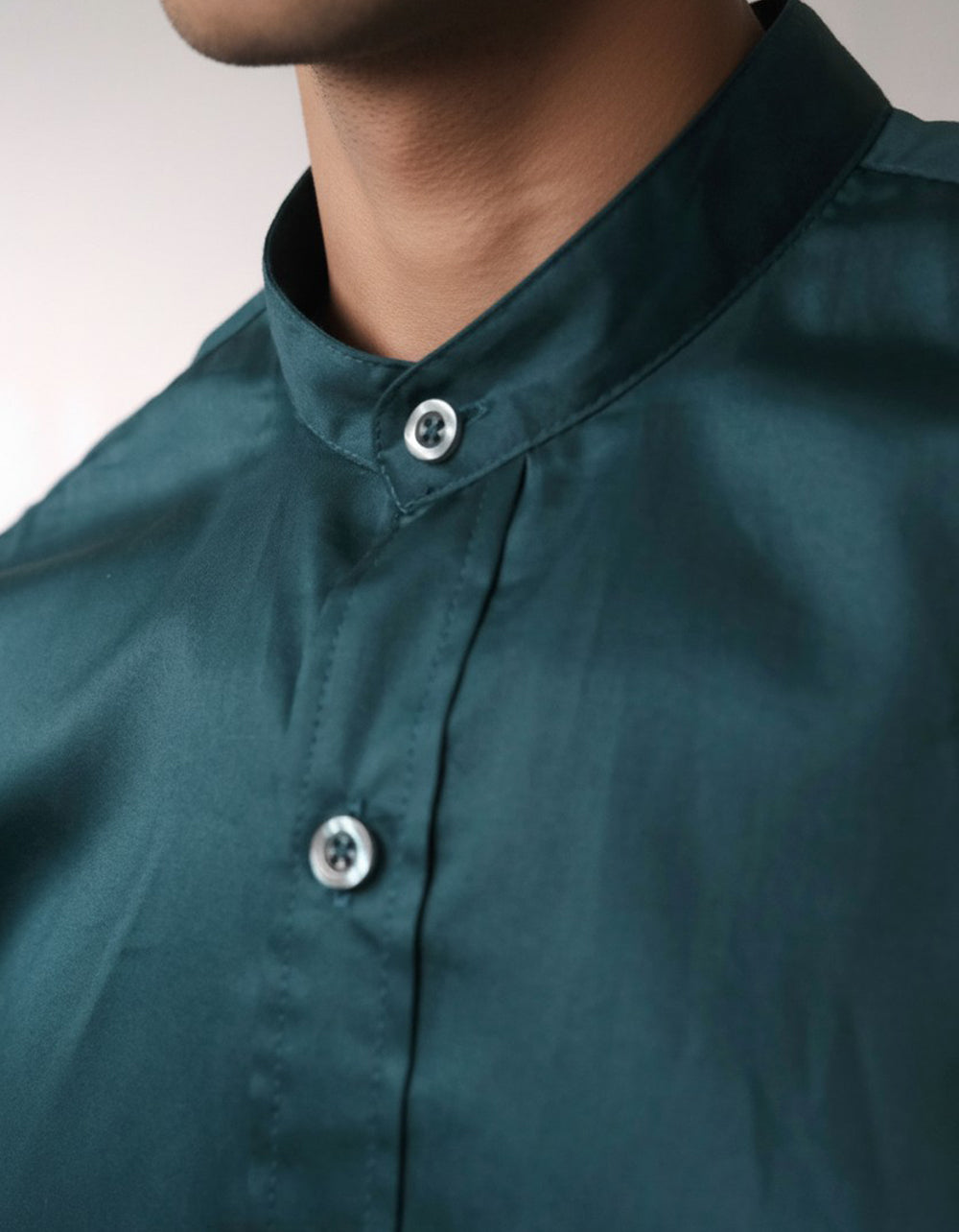 Camisa Solo Fondo Color Verde Petroleo cuello neru - Moldería slim