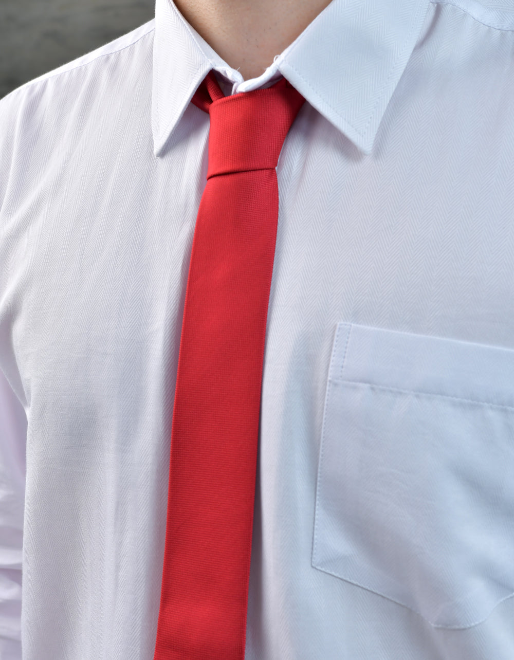 Corbata Pitillo En Poliester Color Rojo Textura Cuadros Pequeños