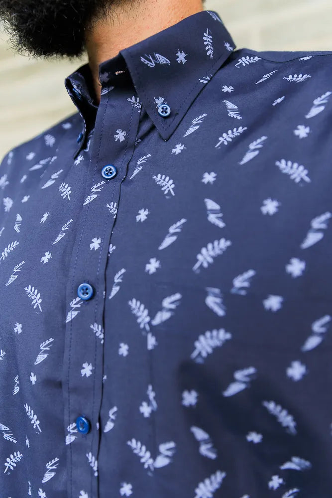 Camisa Manga Corta Azul Estampado Hojas - Mordería clásica